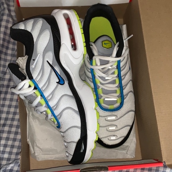 AirMax lime green black and white - Picture 1 of 2